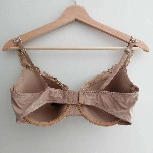Natori Nude Beige Bra with Lace Trim and Straps Accent 34DD - Picture 3 of 15